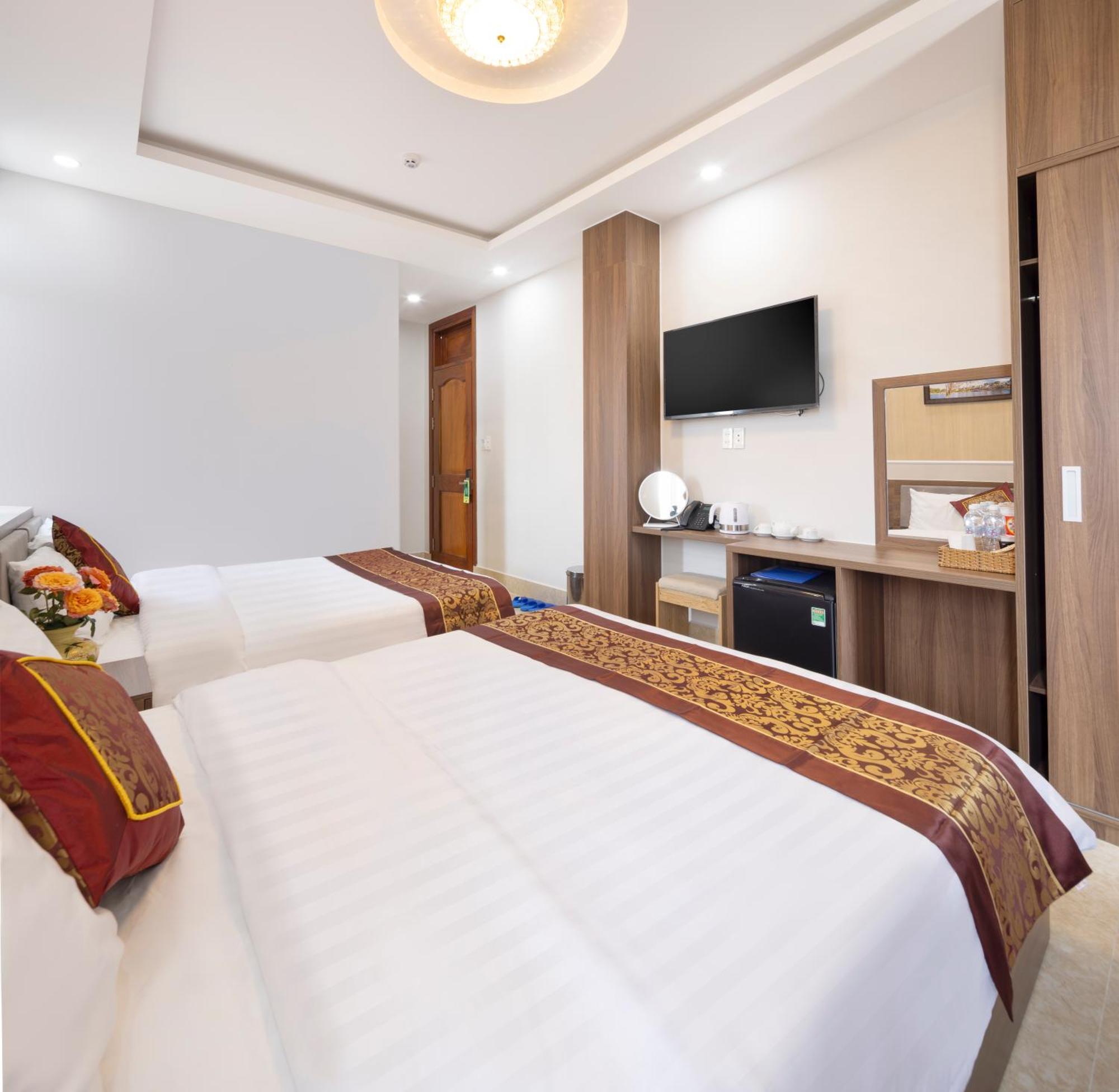 Romance Hotel Dalat Екстер'єр фото