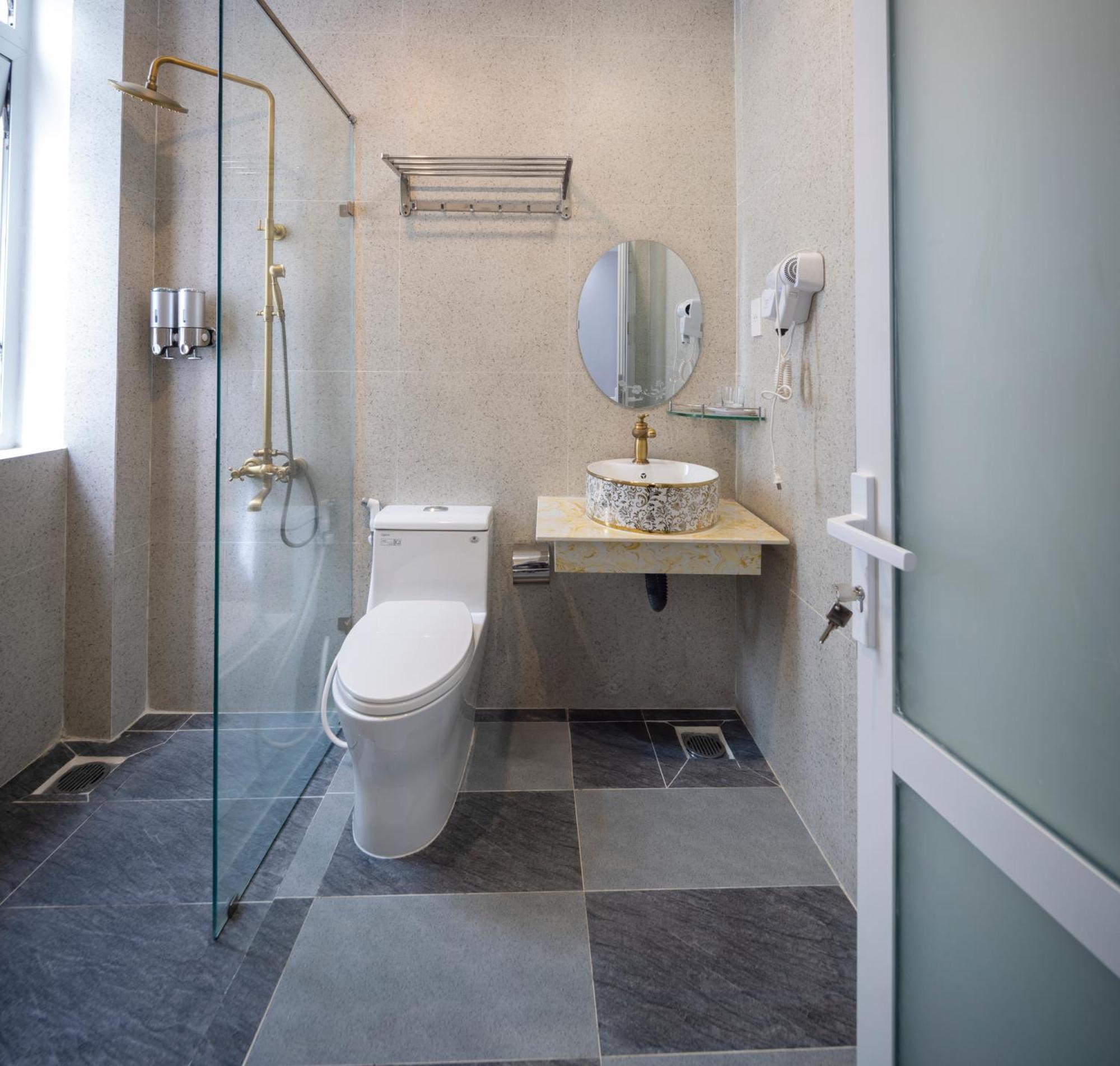 Romance Hotel Dalat Екстер'єр фото